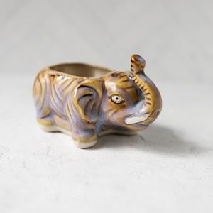 Elephant planter ceramic made in Japan?